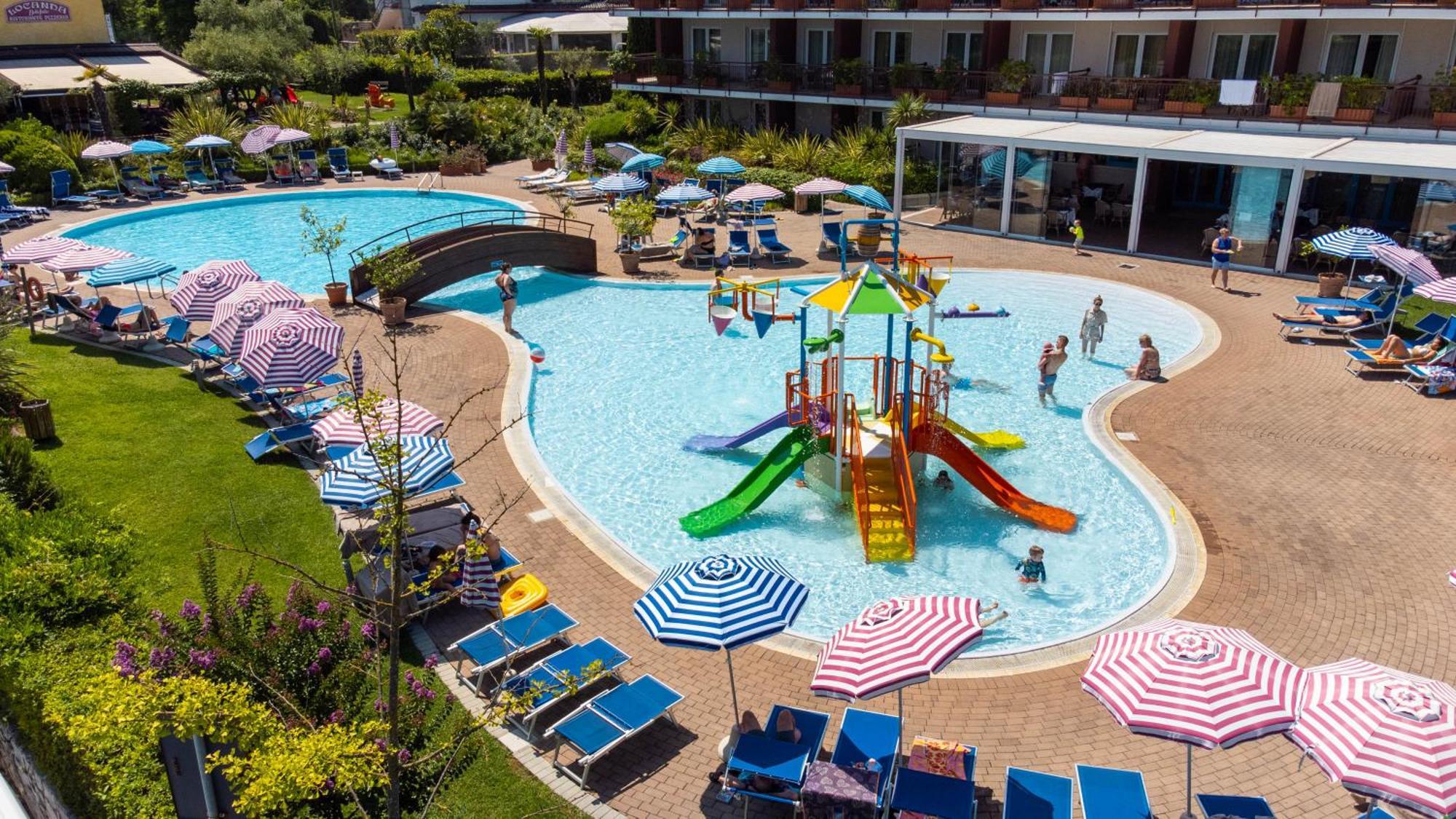 Hotel Bella Italia Peschiera del Garda Bagian luar foto